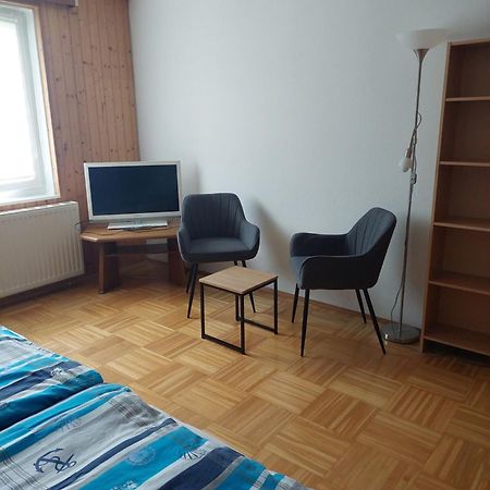 Апартаменты Haus Jezek Виндишгарстен Экстерьер фото